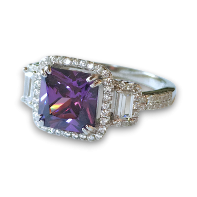 Anello Viola | Gioielli classici ed eleganti